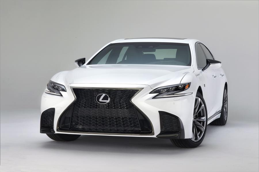  Lexus LS500 F-Sport 2017 года  (NA) (фото 4 из 66)